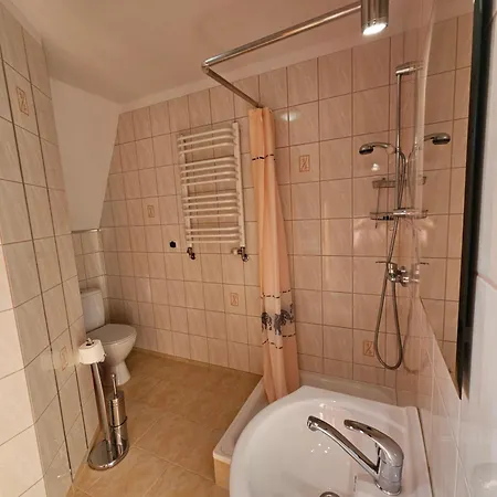 Szmaragd Gæstehus 3*